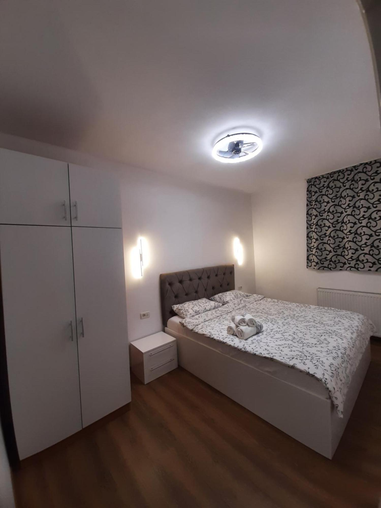 Golden Stars Apartment Arad Exterior foto